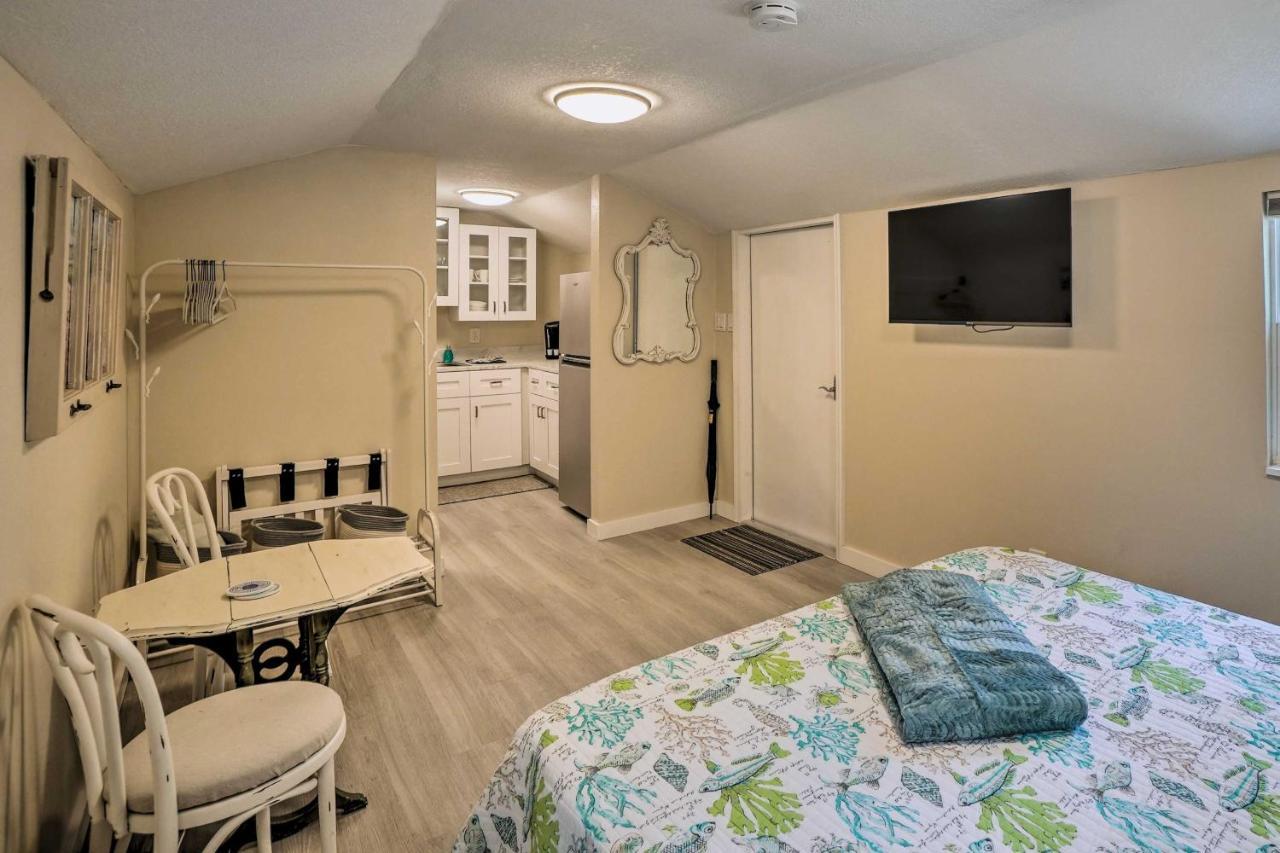 Tropical Palm Harbor Studio Walk To Gulf! Exterior foto